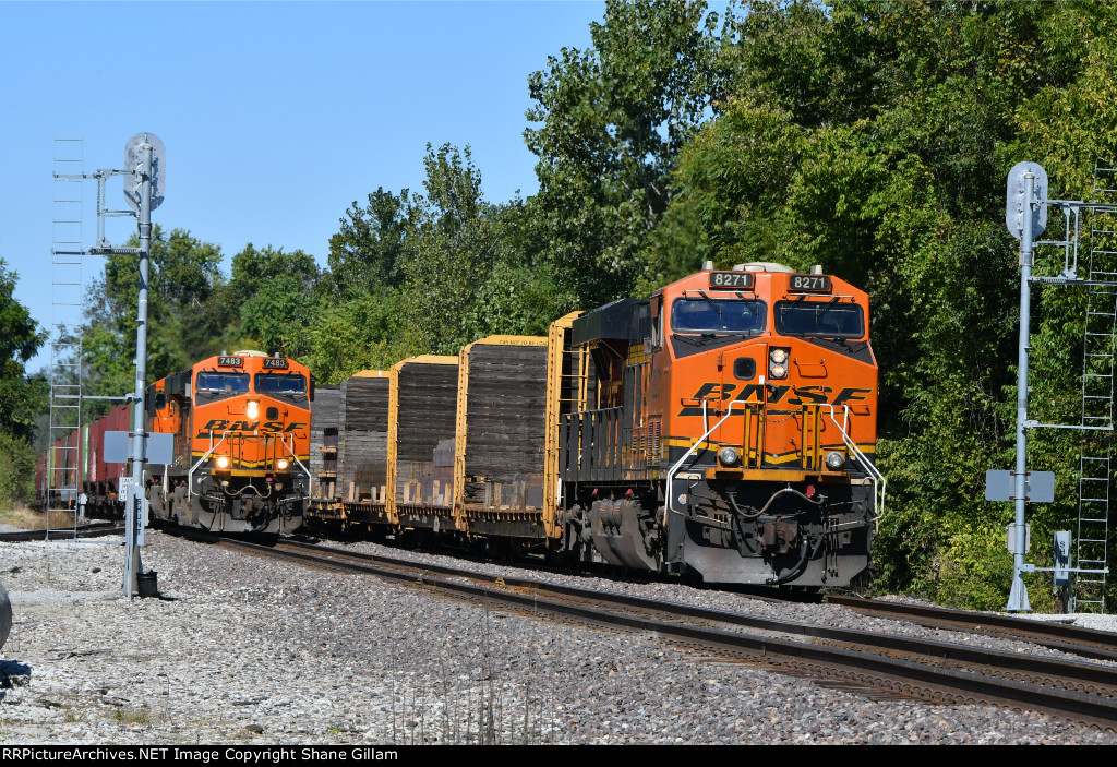 BNSF 8271